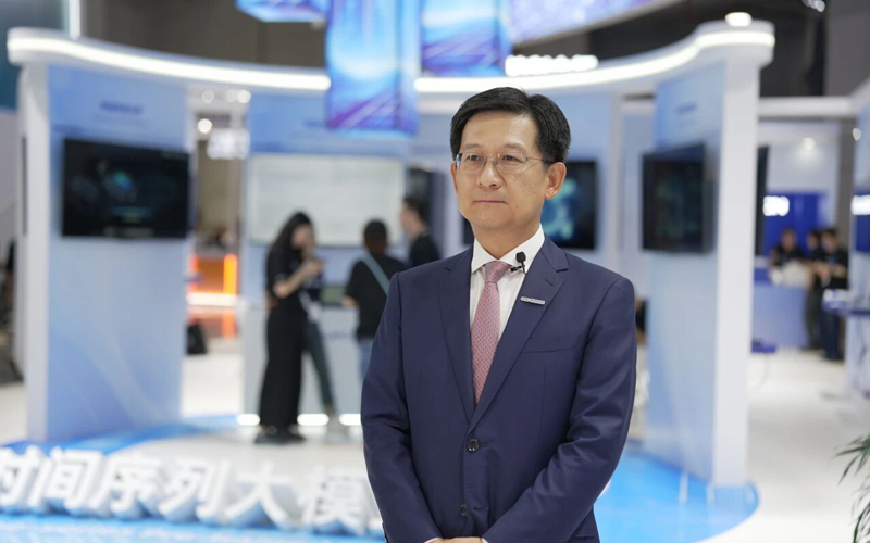 崔山受新华社专访：以工业具身智能重构生产力，，，，，引领流程工业智能化升级